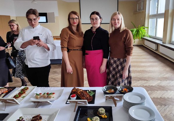 ZSCKR w Krakowie na konkursie kulinarnym „Przypomnieć zapomniane”